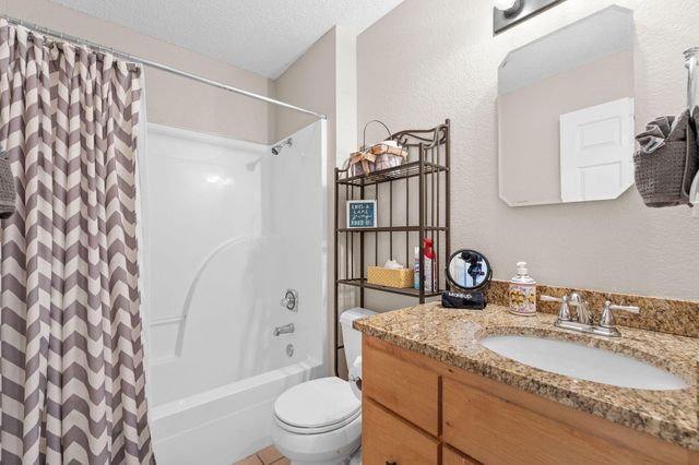 700 Emerald Pointe Drive 302, Hollister, MO 65672