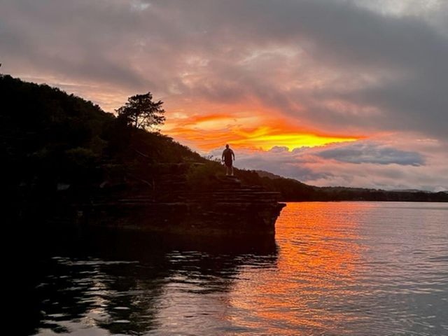 700 Emerald Pointe Drive 302, Hollister, MO 65672