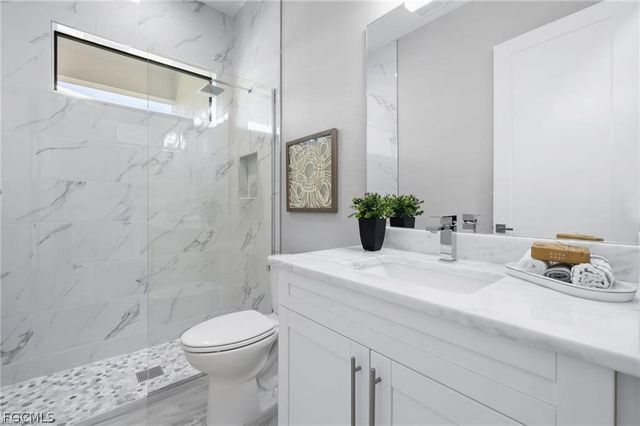 617 NW 39th AVE, Cape Coral, FL 33993