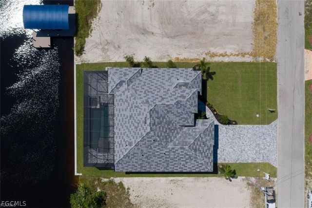 617 NW 39th AVE, Cape Coral, FL 33993