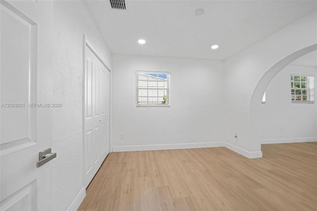 1250 W 34th Street, Hialeah, FL 33012