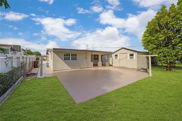 1250 W 34th Street, Hialeah, FL 33012