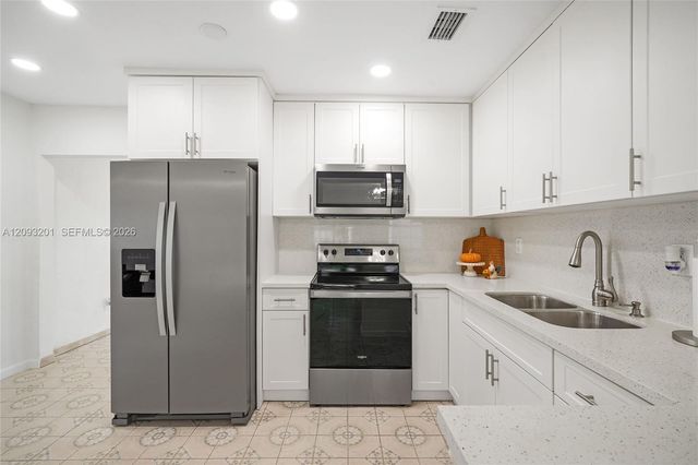1250 W 34th Street, Hialeah, FL 33012
