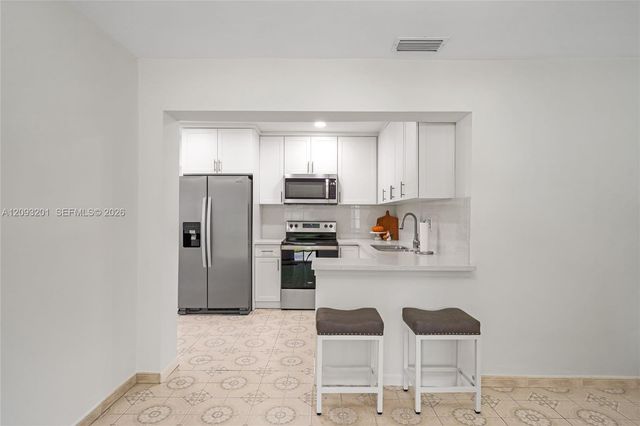 1250 W 34th Street, Hialeah, FL 33012