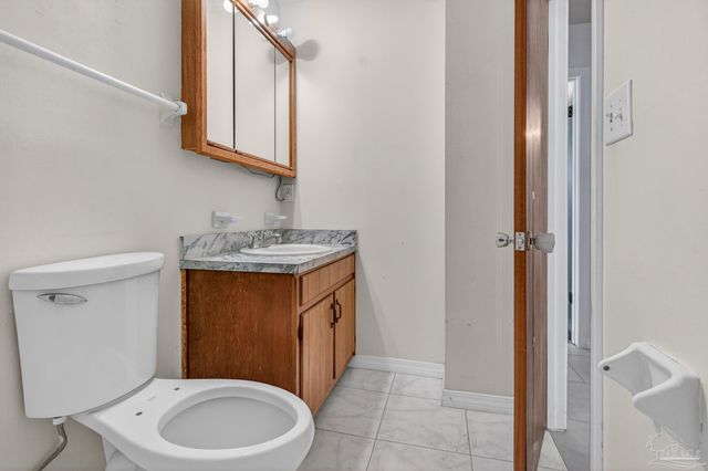 2933 Breckenridge Dr, Pensacola, FL 32526