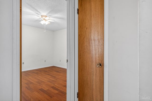 2933 Breckenridge Dr, Pensacola, FL 32526