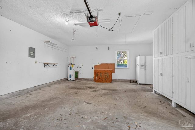 2933 Breckenridge Dr, Pensacola, FL 32526