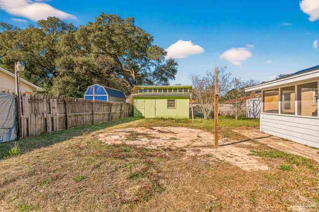 2933 Breckenridge Dr, Pensacola, FL 32526