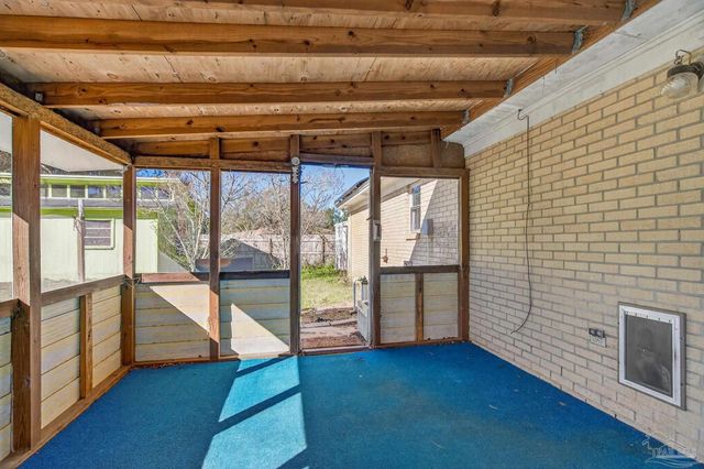 2933 Breckenridge Dr, Pensacola, FL 32526