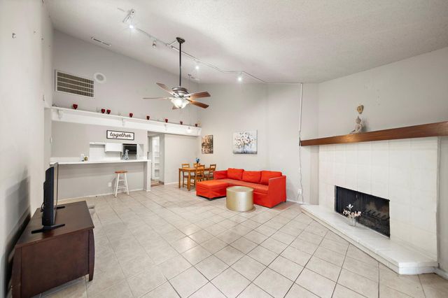 9527 Windswept Lane 9527, Houston, TX 77063