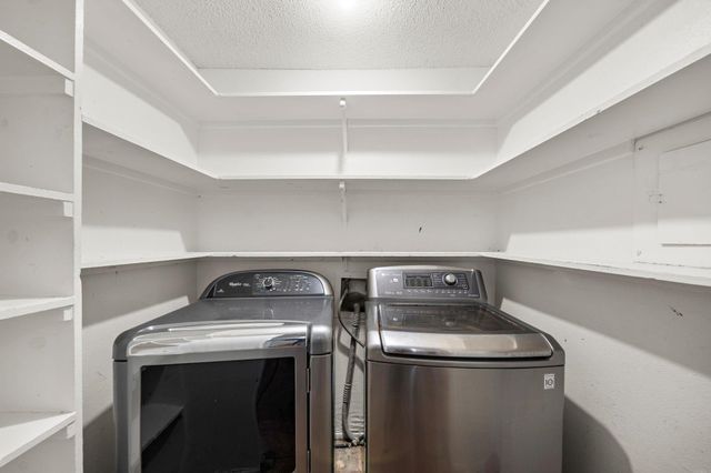 9527 Windswept Lane 9527, Houston, TX 77063