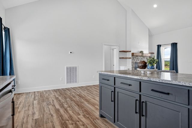 102 Castle St, Mcminnville, TN 37110