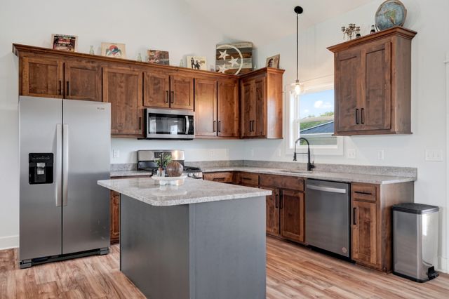 102 Castle St, Mcminnville, TN 37110