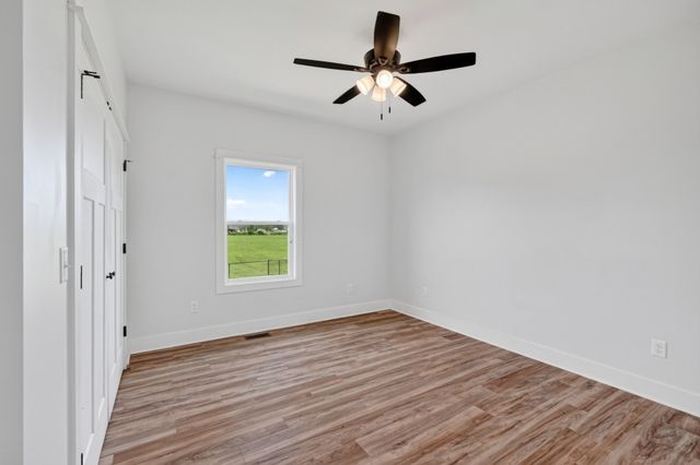 102 Castle St, Mcminnville, TN 37110