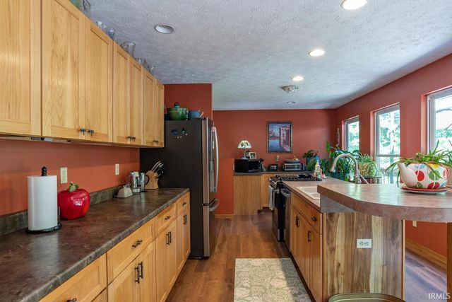 1106 W Countryside Lane, Bloomington, IN 47403