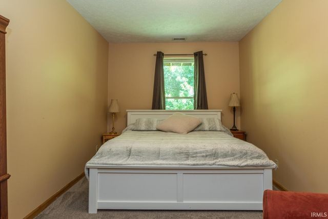 1106 W Countryside Lane, Bloomington, IN 47403