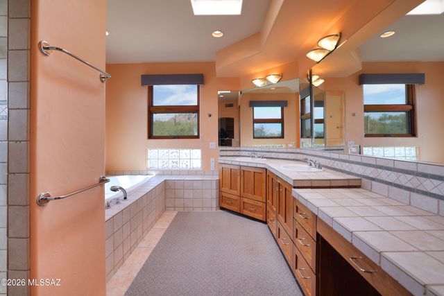 1872 E Quiet Canyon Drive, Tucson, AZ 85718