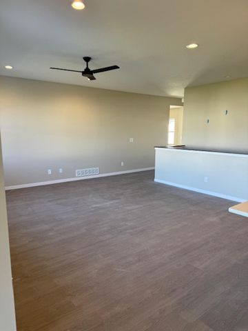 5768 Wall Street, Waterloo, IA 50701