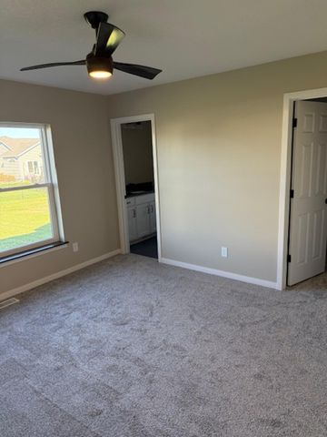 5768 Wall Street, Waterloo, IA 50701