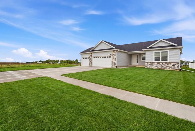 5768 Wall Street, Waterloo, IA 50701