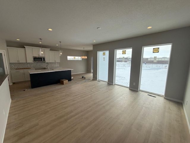 5768 Wall Street, Waterloo, IA 50701