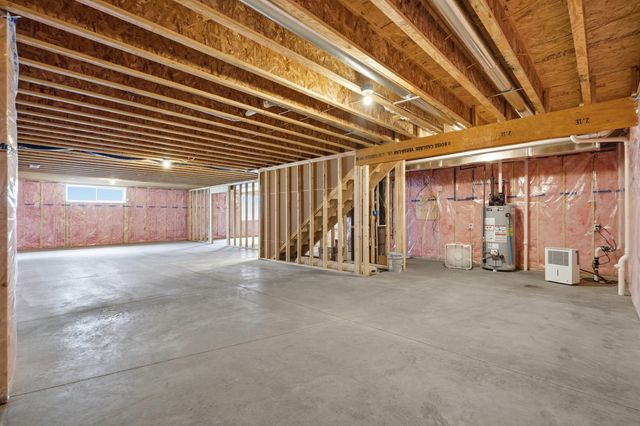 5768 Wall Street, Waterloo, IA 50701