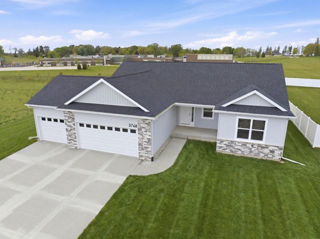 5768 Wall Street, Waterloo, IA 50701