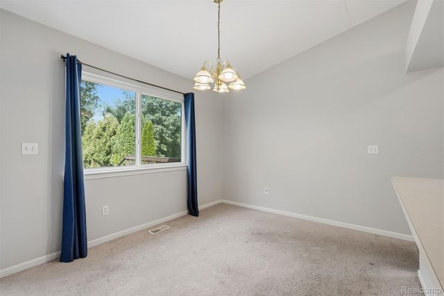 2649 Thistlewood Drive, Howell Township, MI 48843