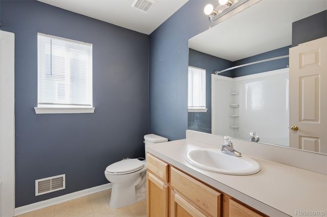 2649 Thistlewood Drive, Howell Township, MI 48843