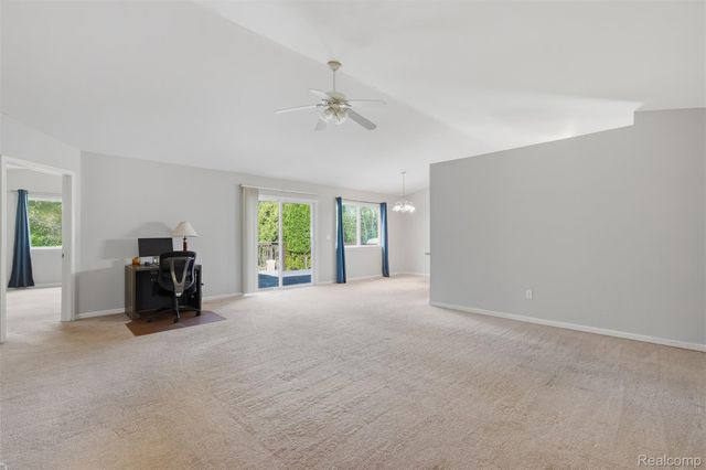 2649 Thistlewood Drive, Howell Township, MI 48843
