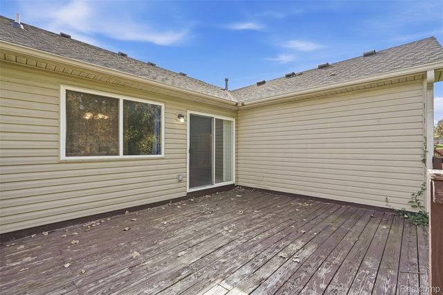 2649 Thistlewood Drive, Howell Township, MI 48843