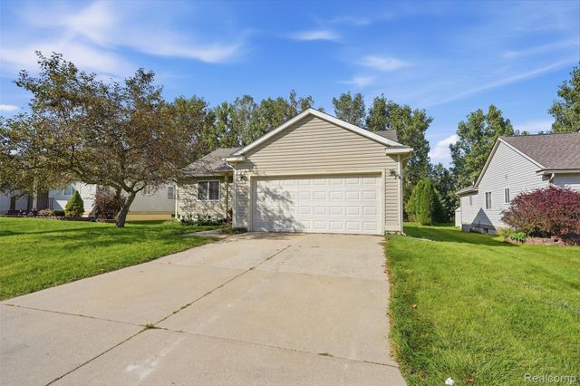 2649 Thistlewood Drive, Howell Township, MI 48843
