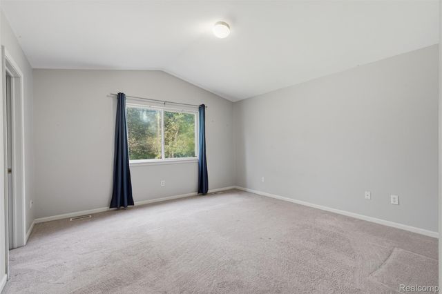 2649 Thistlewood Drive, Howell Township, MI 48843