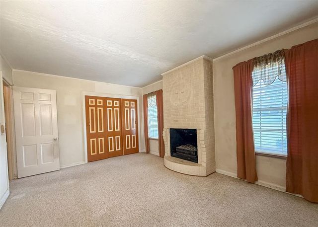 1816 Huntington Avenue, Nichols Hills, OK 73116