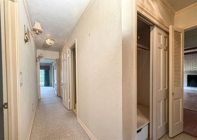 1816 Huntington Avenue, Nichols Hills, OK 73116
