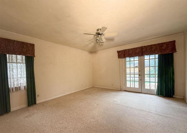 1816 Huntington Avenue, Nichols Hills, OK 73116