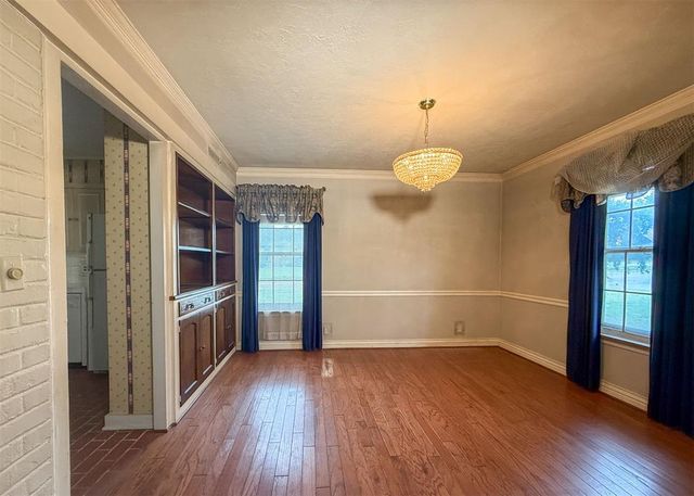 1816 Huntington Avenue, Nichols Hills, OK 73116