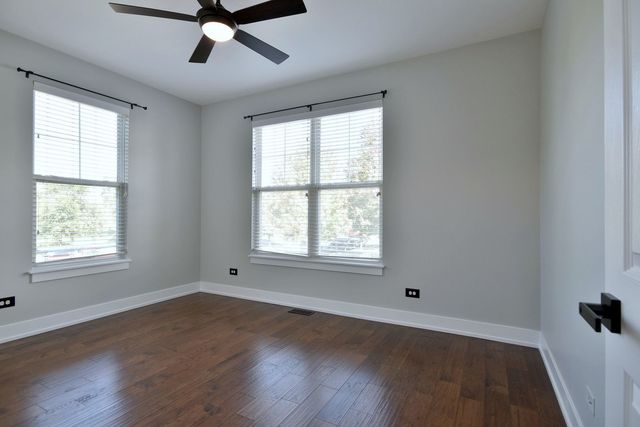 982 Indigo Court, Hanover Park, IL 60133