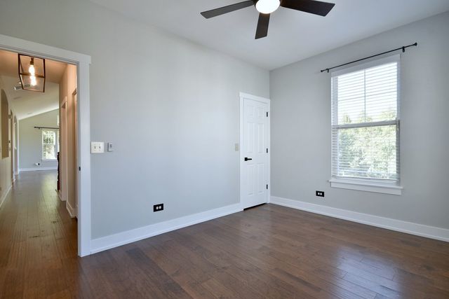 982 Indigo Court, Hanover Park, IL 60133