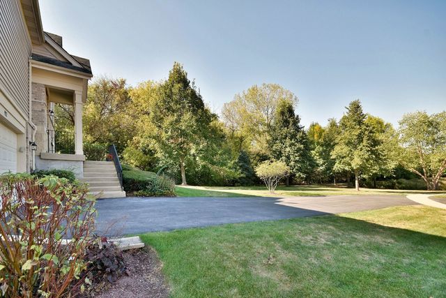 982 Indigo Court, Hanover Park, IL 60133