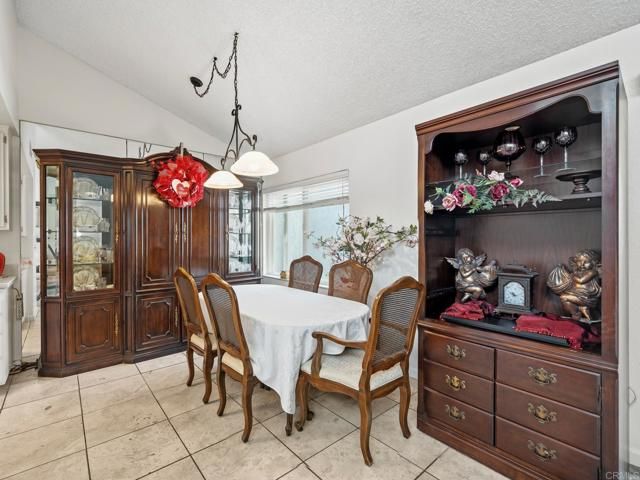 2403 La Costa Avenue A, Carlsbad, CA 92009