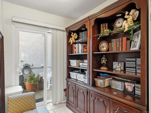 2403 La Costa Avenue A, Carlsbad, CA 92009