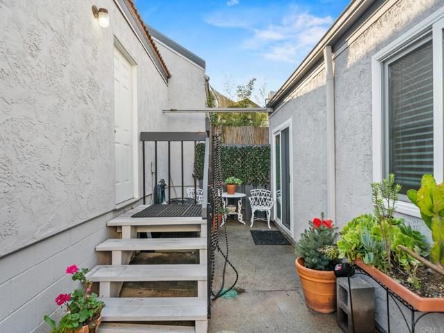 2403 La Costa Avenue A, Carlsbad, CA 92009