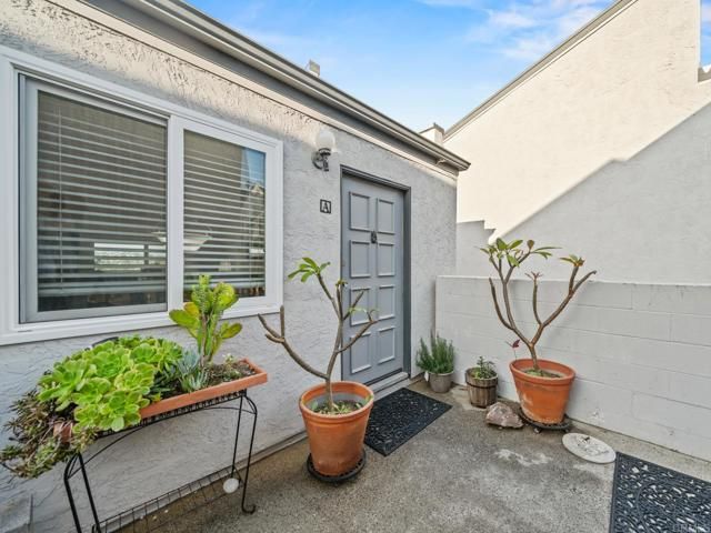 2403 La Costa Avenue A, Carlsbad, CA 92009