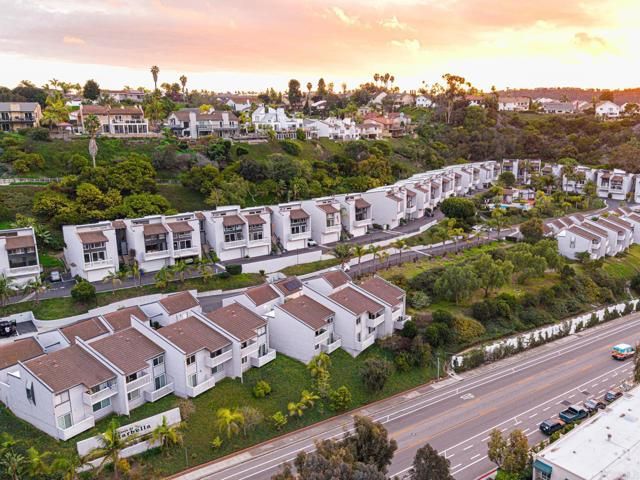 2403 La Costa Avenue A, Carlsbad, CA 92009