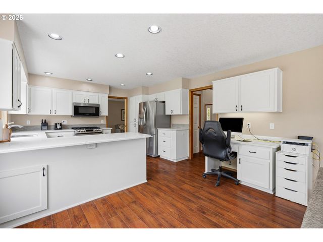 200 N 31ST Ave, Cornelius, OR 97113