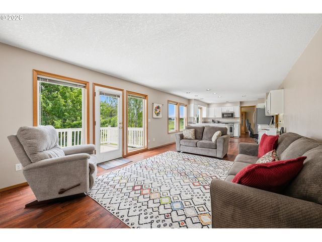 200 N 31ST Ave, Cornelius, OR 97113