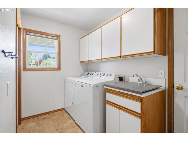 200 N 31ST Ave, Cornelius, OR 97113