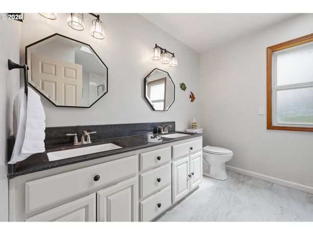 200 N 31ST Ave, Cornelius, OR 97113