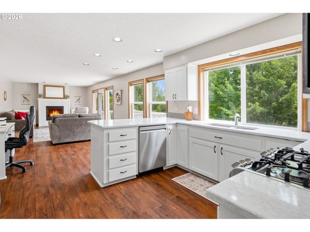 200 N 31ST Ave, Cornelius, OR 97113